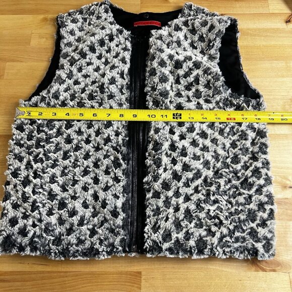 Alice + Olivia‎ Faux Fur Plush Soft Lined Sleeveless Vest Jacket ESTIMATED Small - Picture 7 of 8
